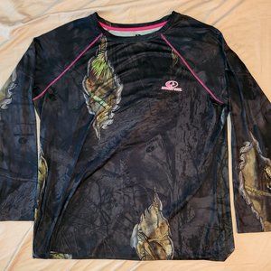 Mossy Oak Break-Up Eclipse w/ Hot Pink Stitching Long sleeve t-shirt Size 2XL